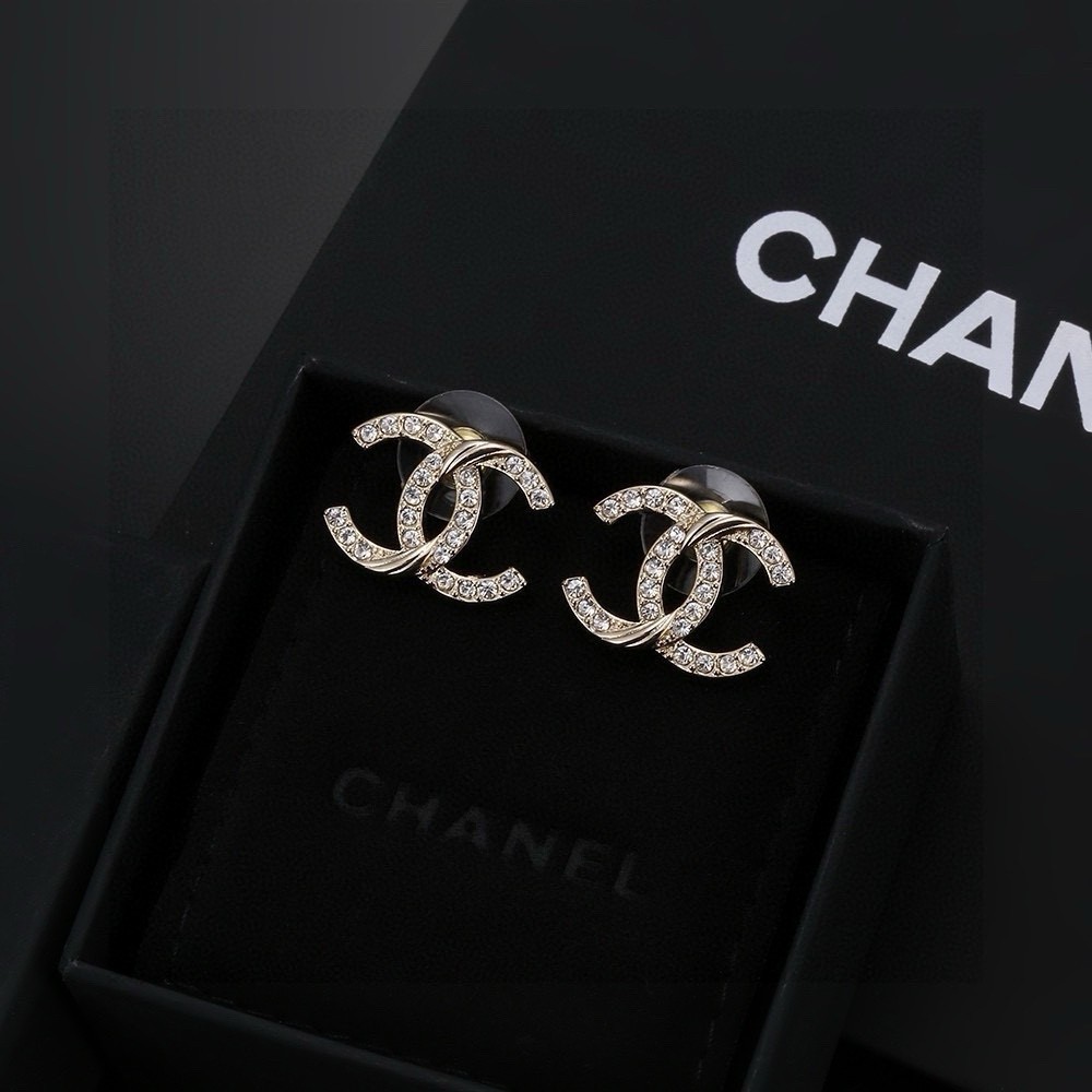 70 CHANEL