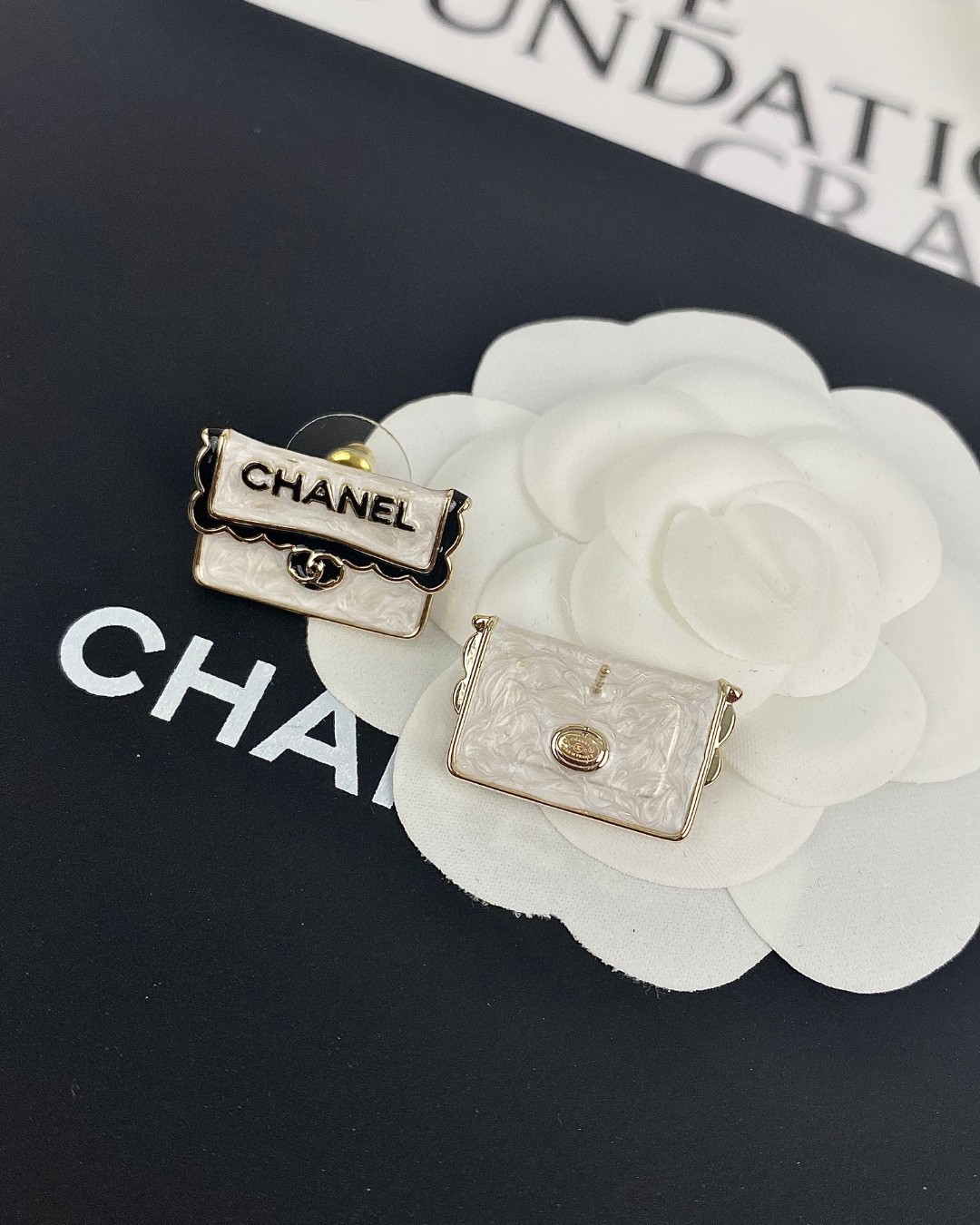 53 CHANEL