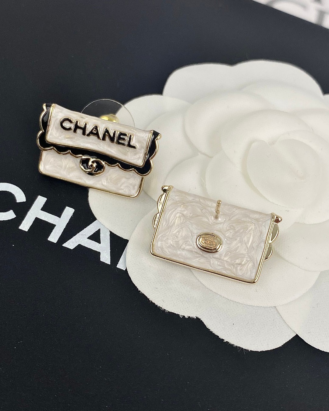 53 CHANEL