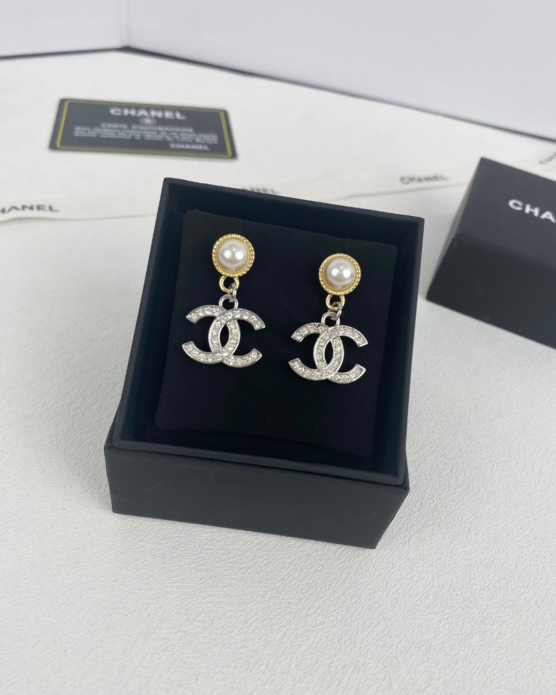 52 CHANEL