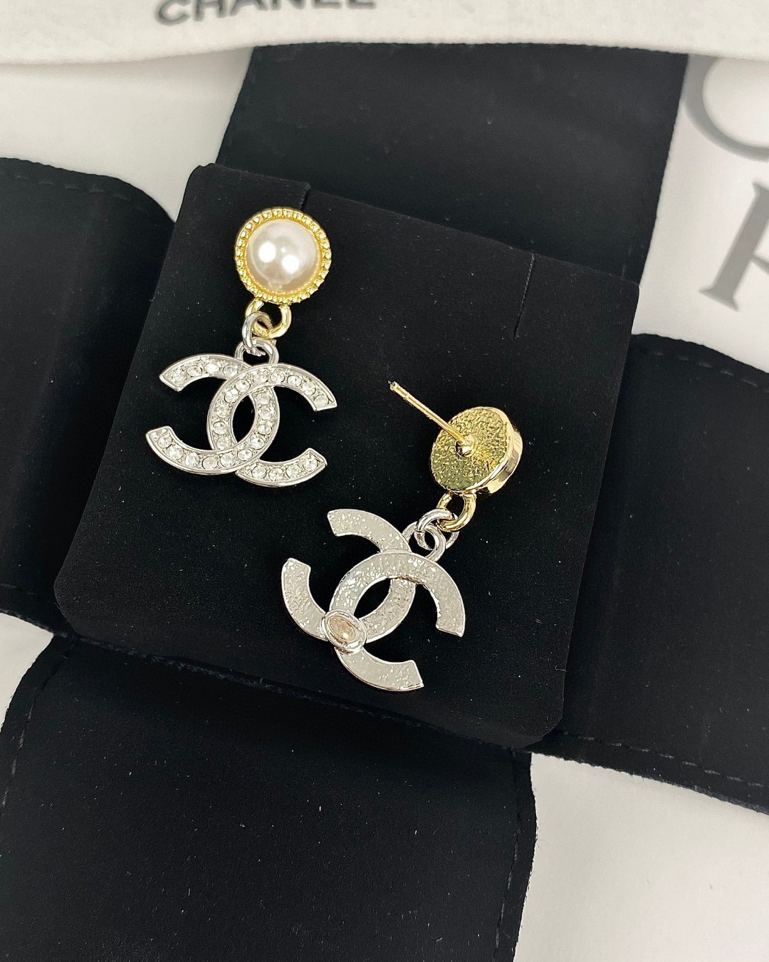 52 CHANEL