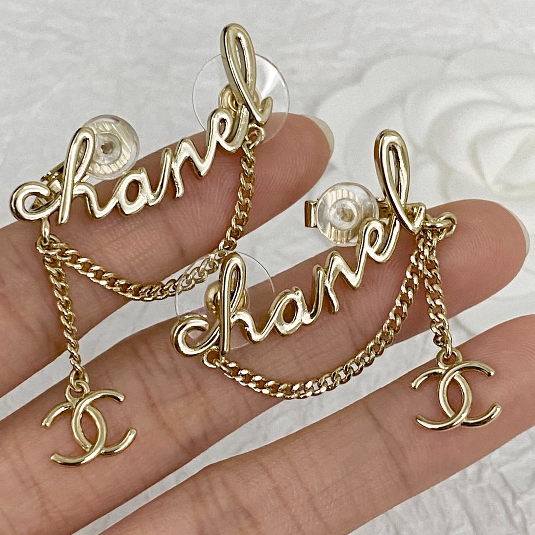 44 CHANEL