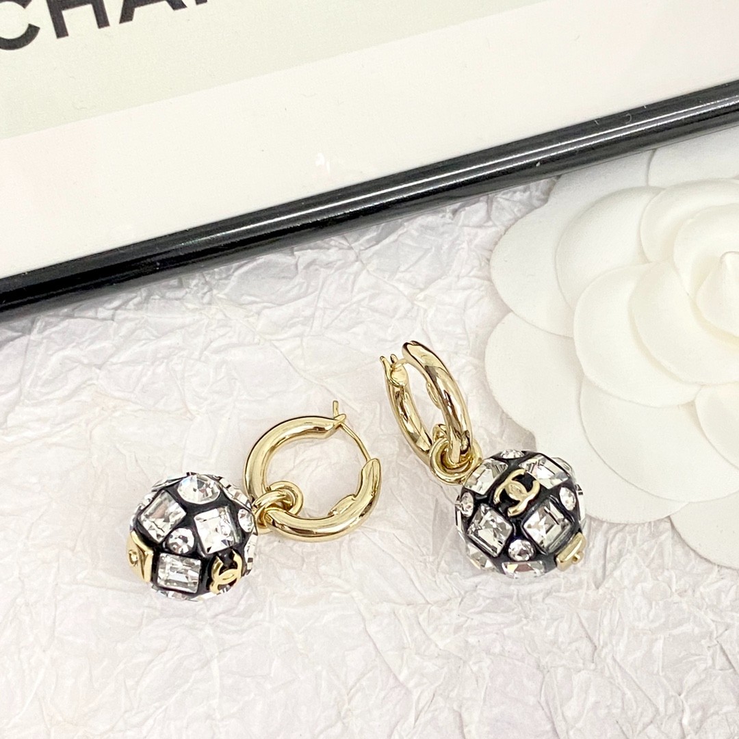 43 CHANEL