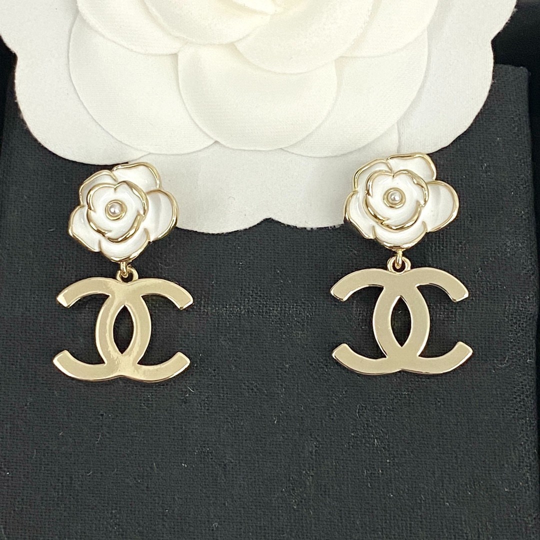40 CHANEL