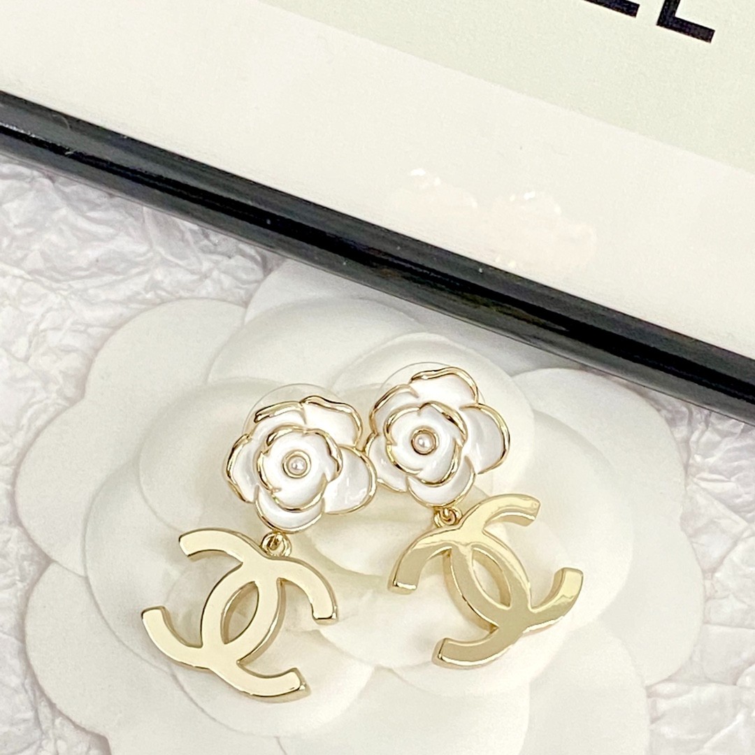 40 CHANEL