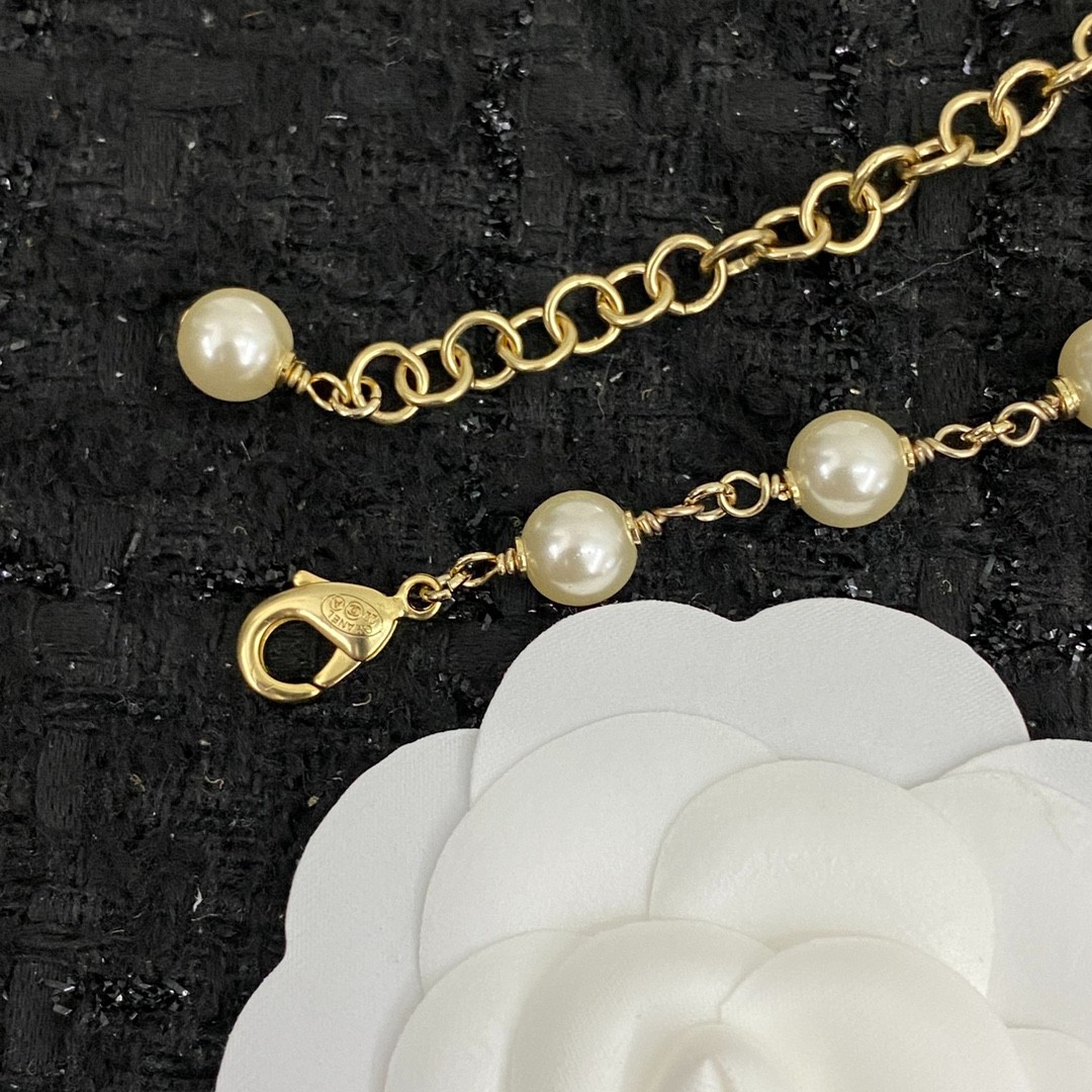 36 CHANEL