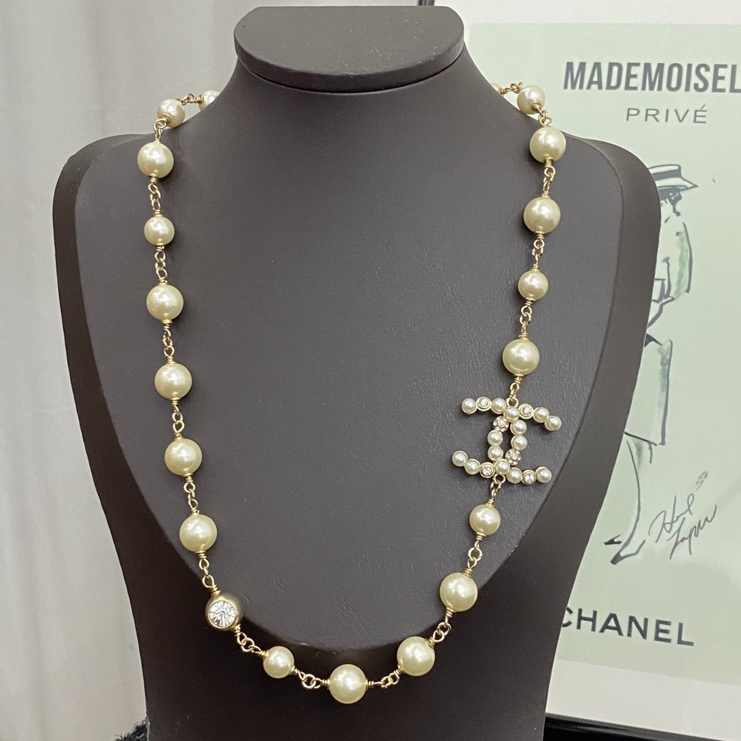 36 CHANEL