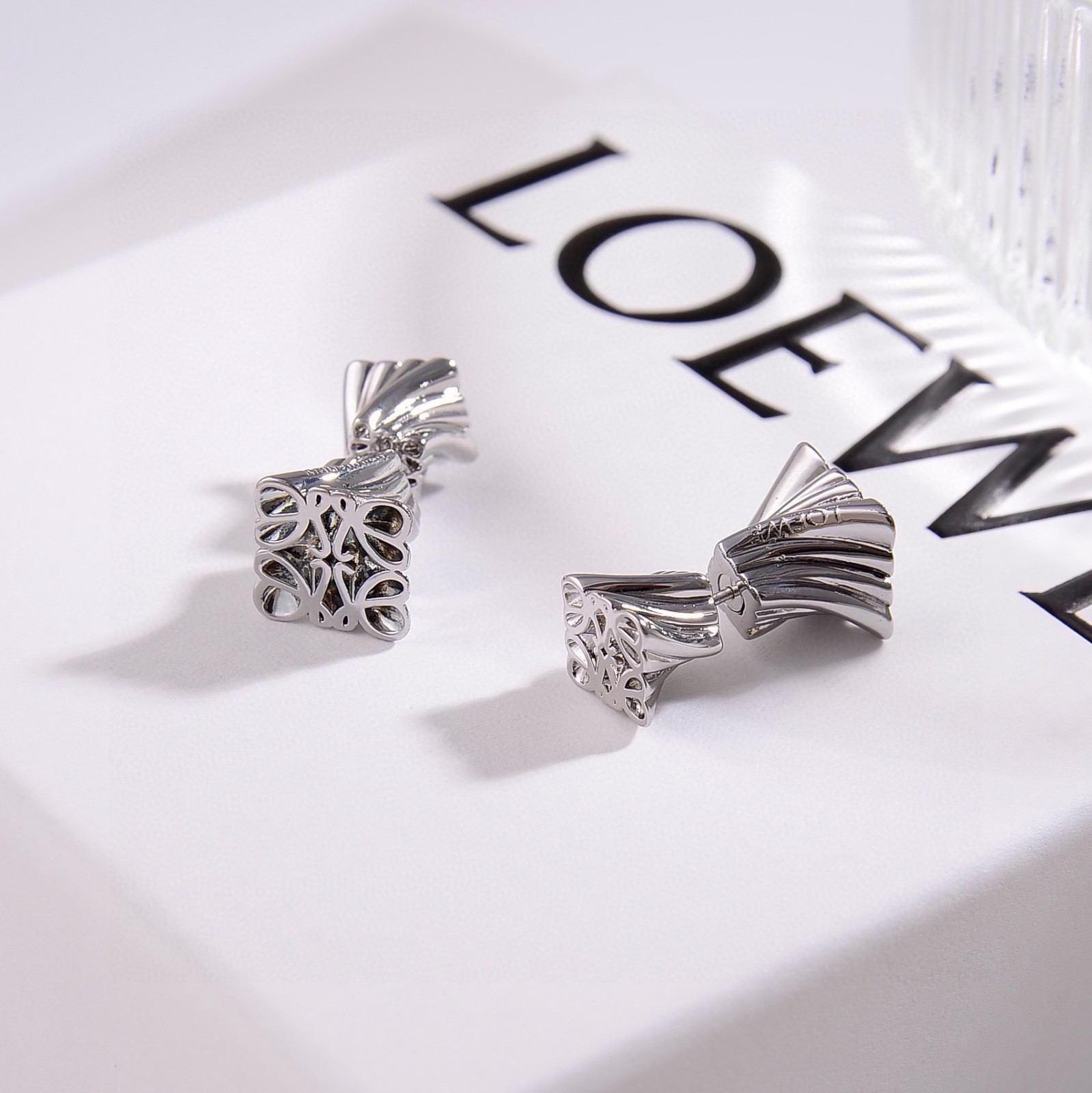 29 LOEWE