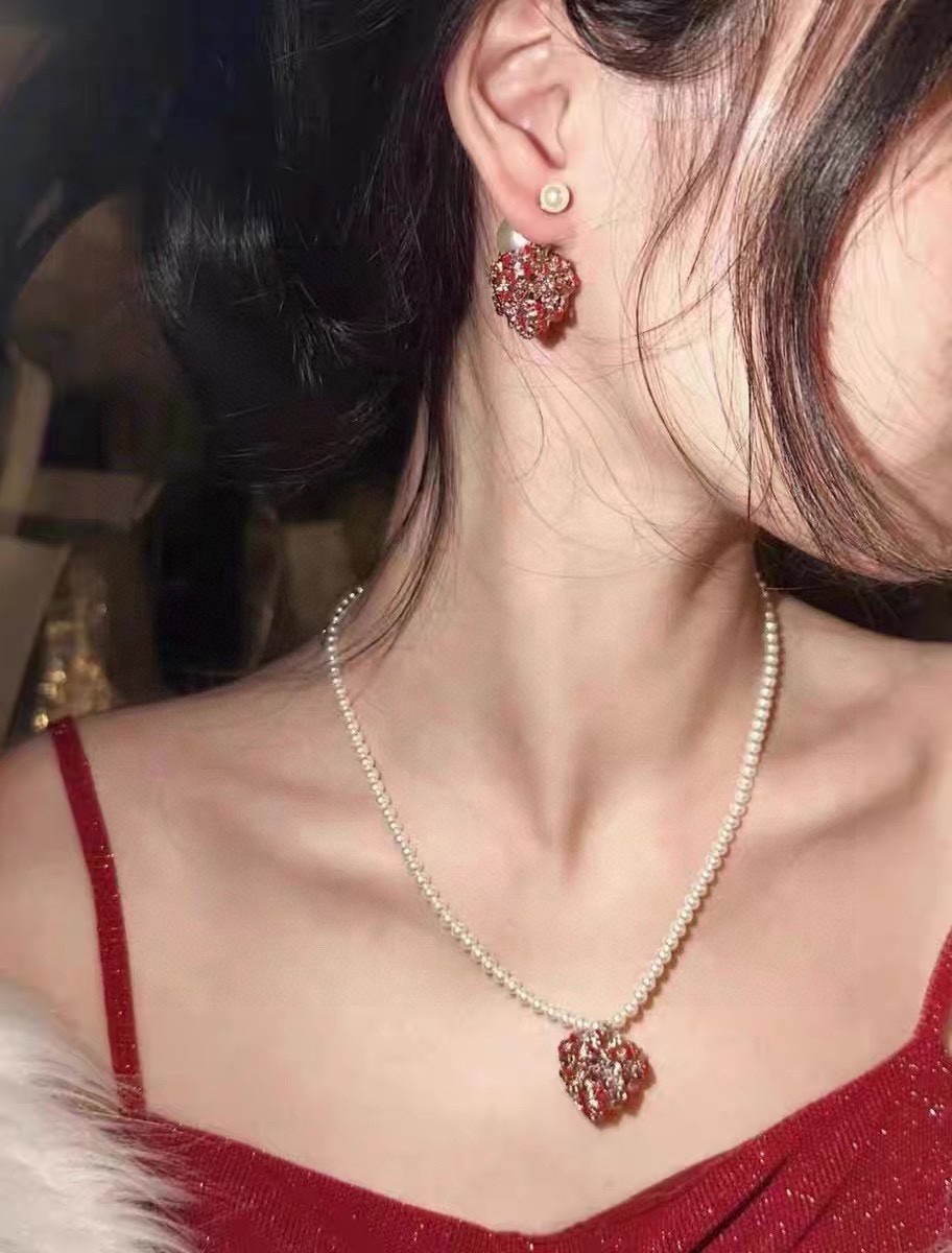 22 DIOR