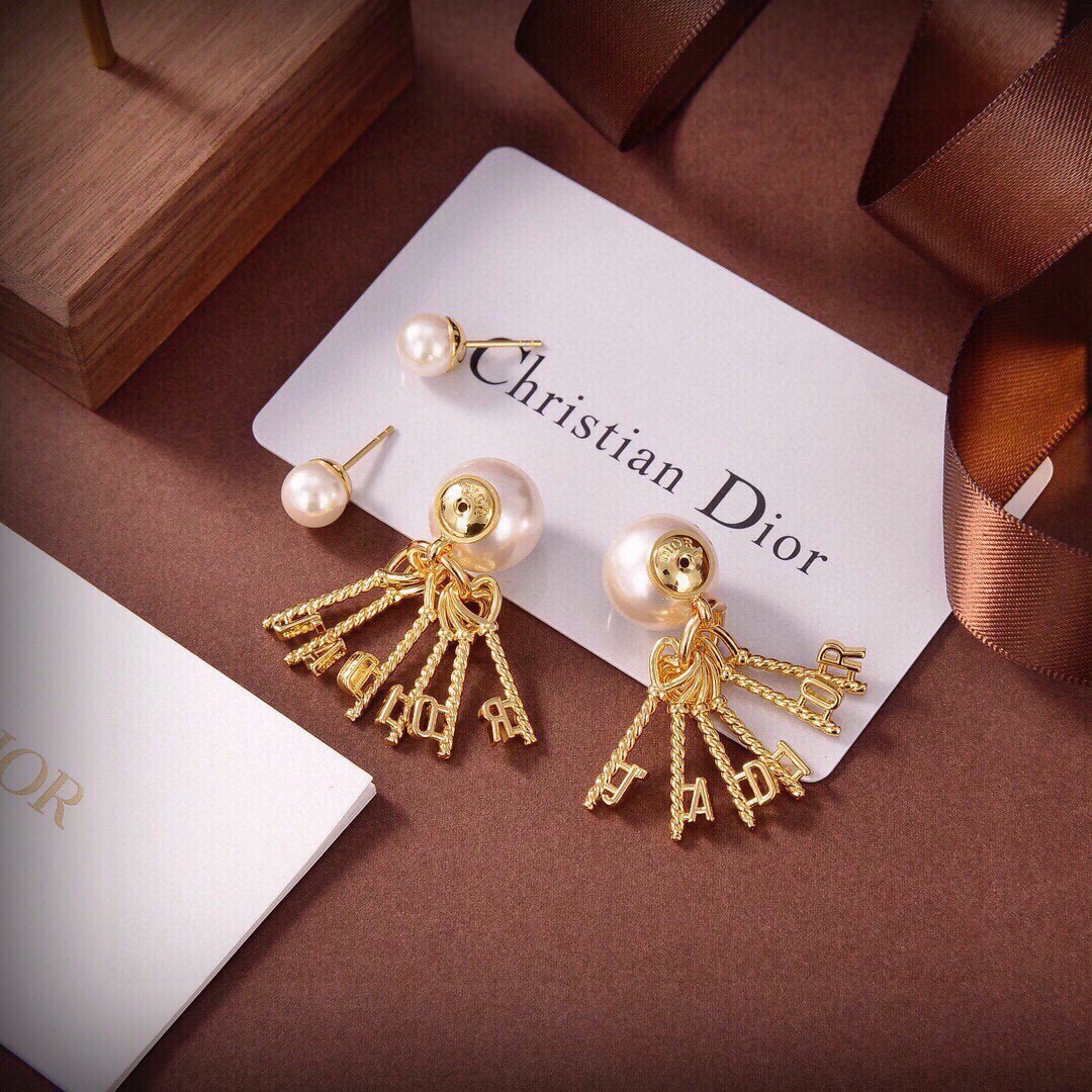 16 DIOR