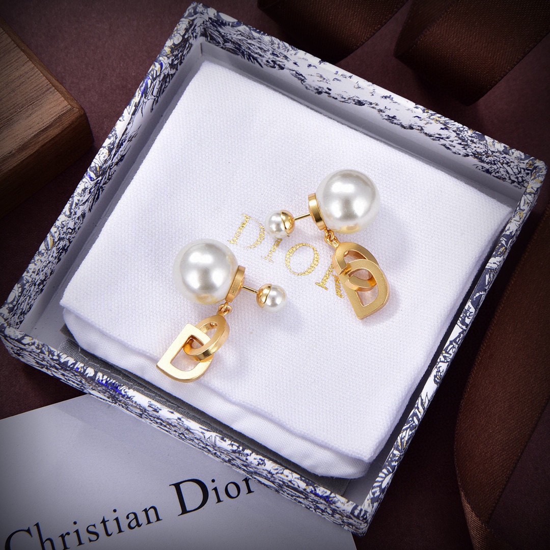 15 DIOR