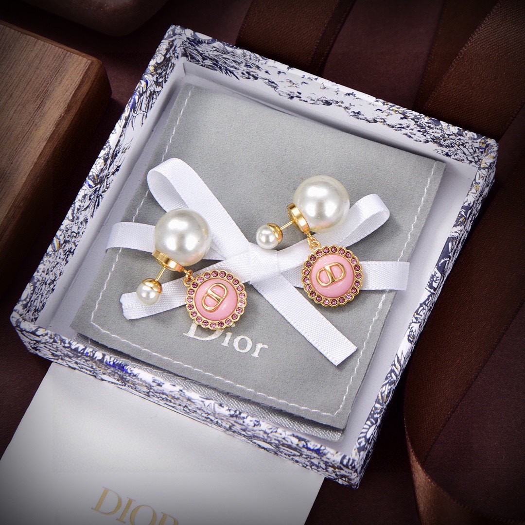 13 DIOR