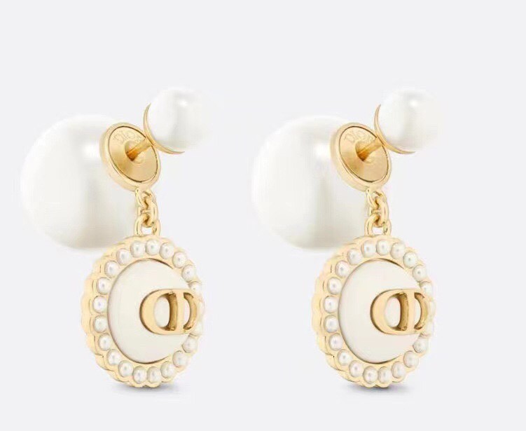 13 DIOR