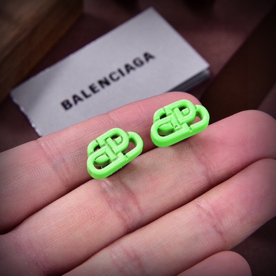 09 Balenciaga