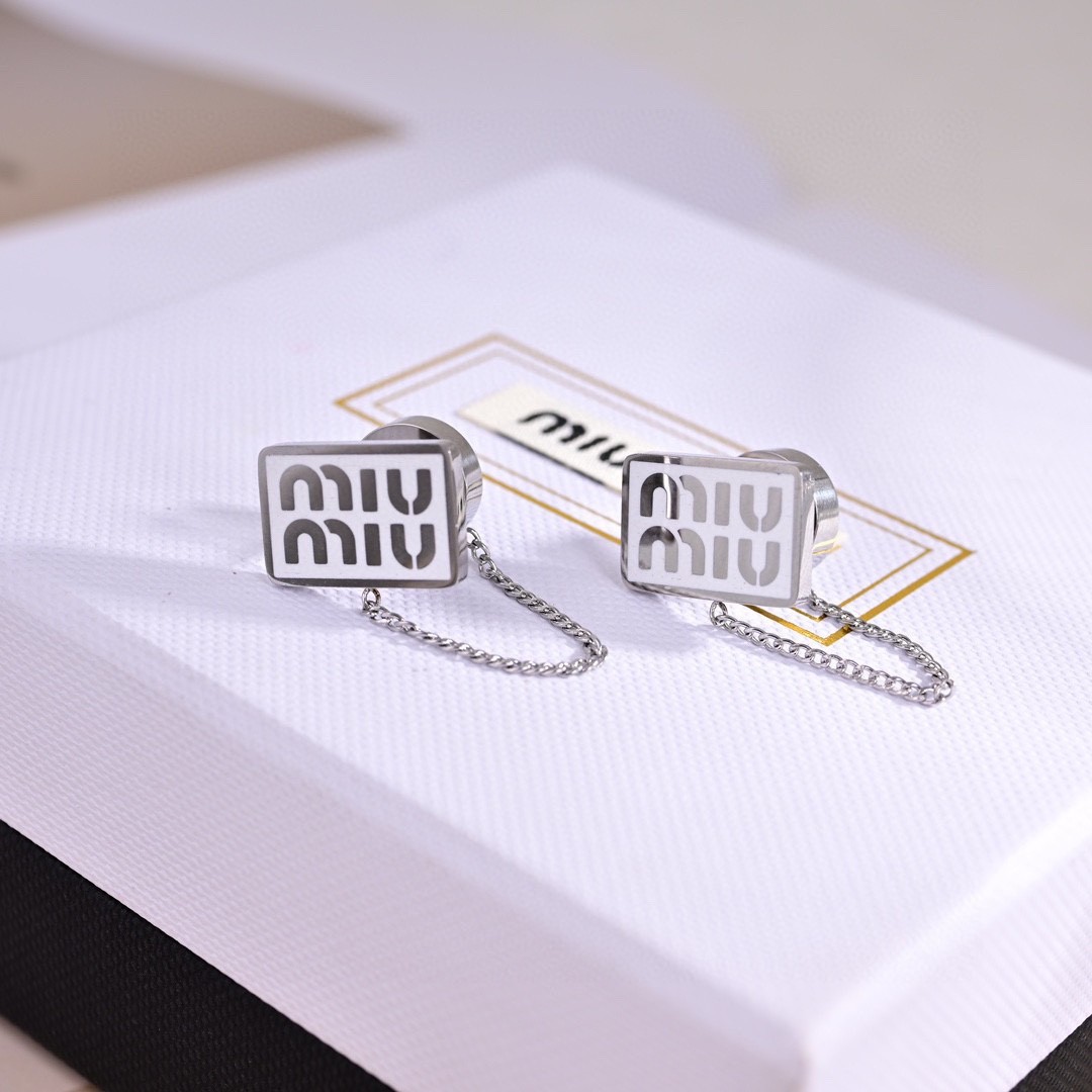 06 MIUMIU
