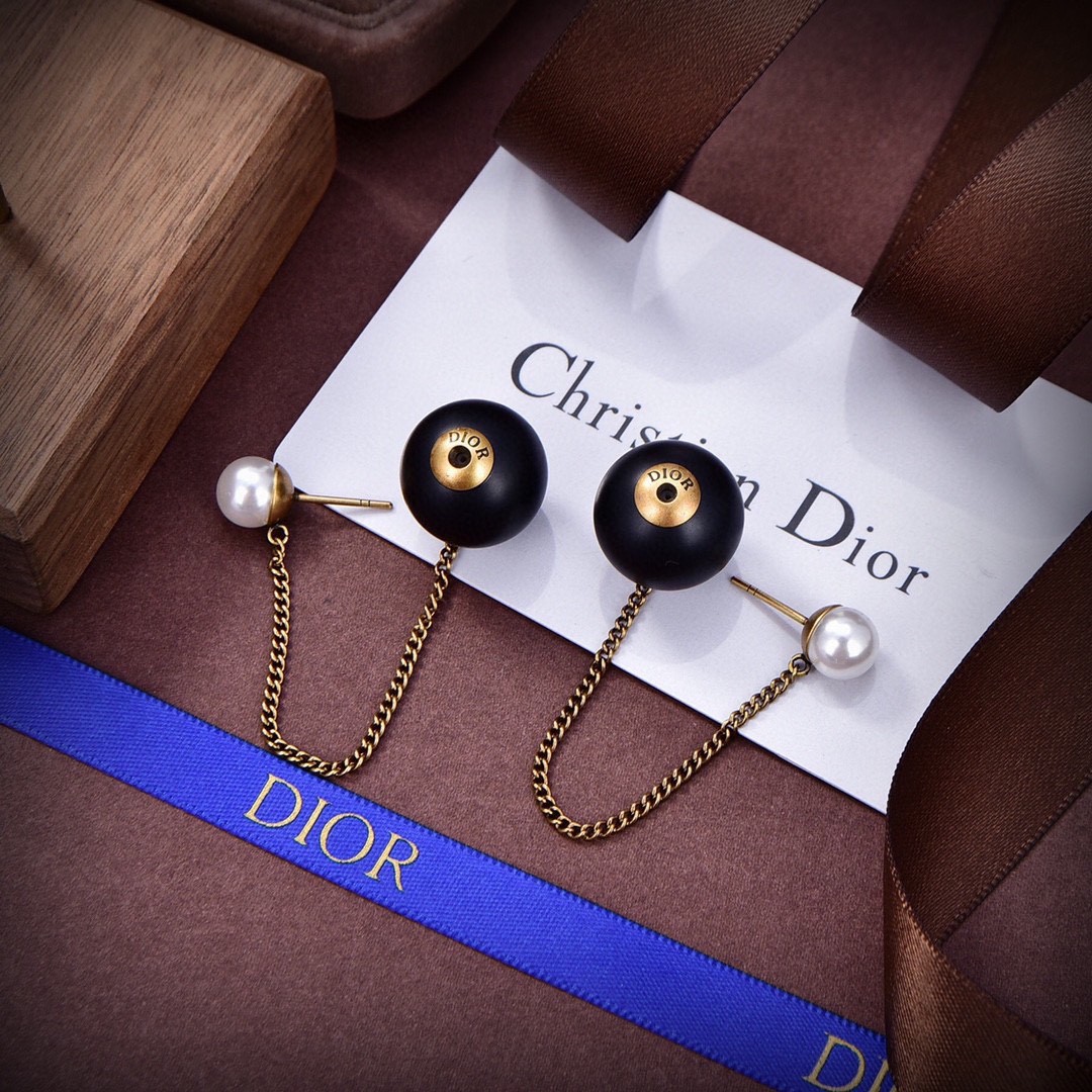 05 DIOR