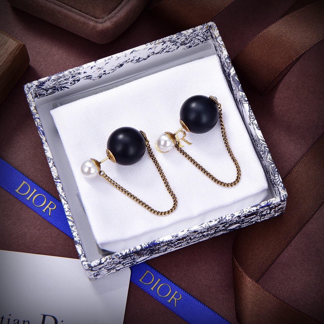 05 DIOR