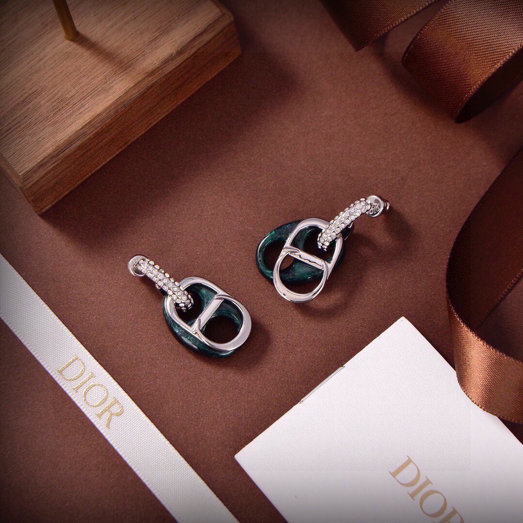 04 DIOR
