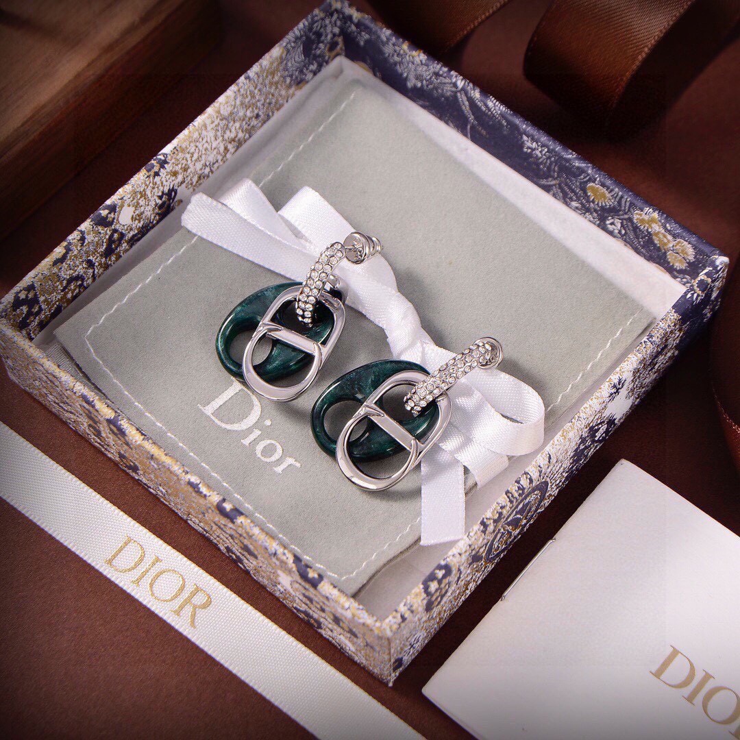 04 DIOR