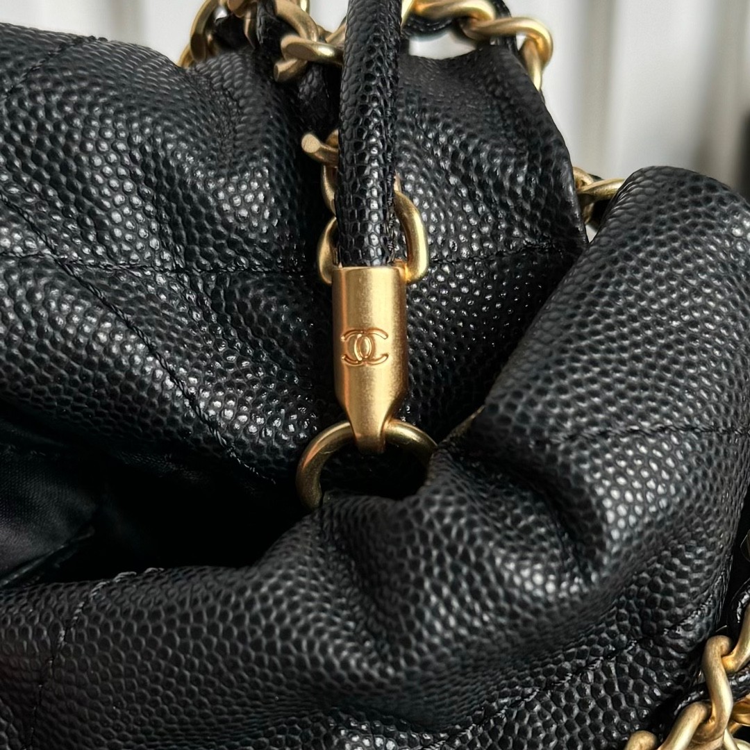 093 CHANEL AS3980