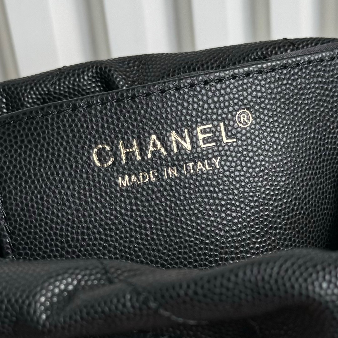093 CHANEL AS3980