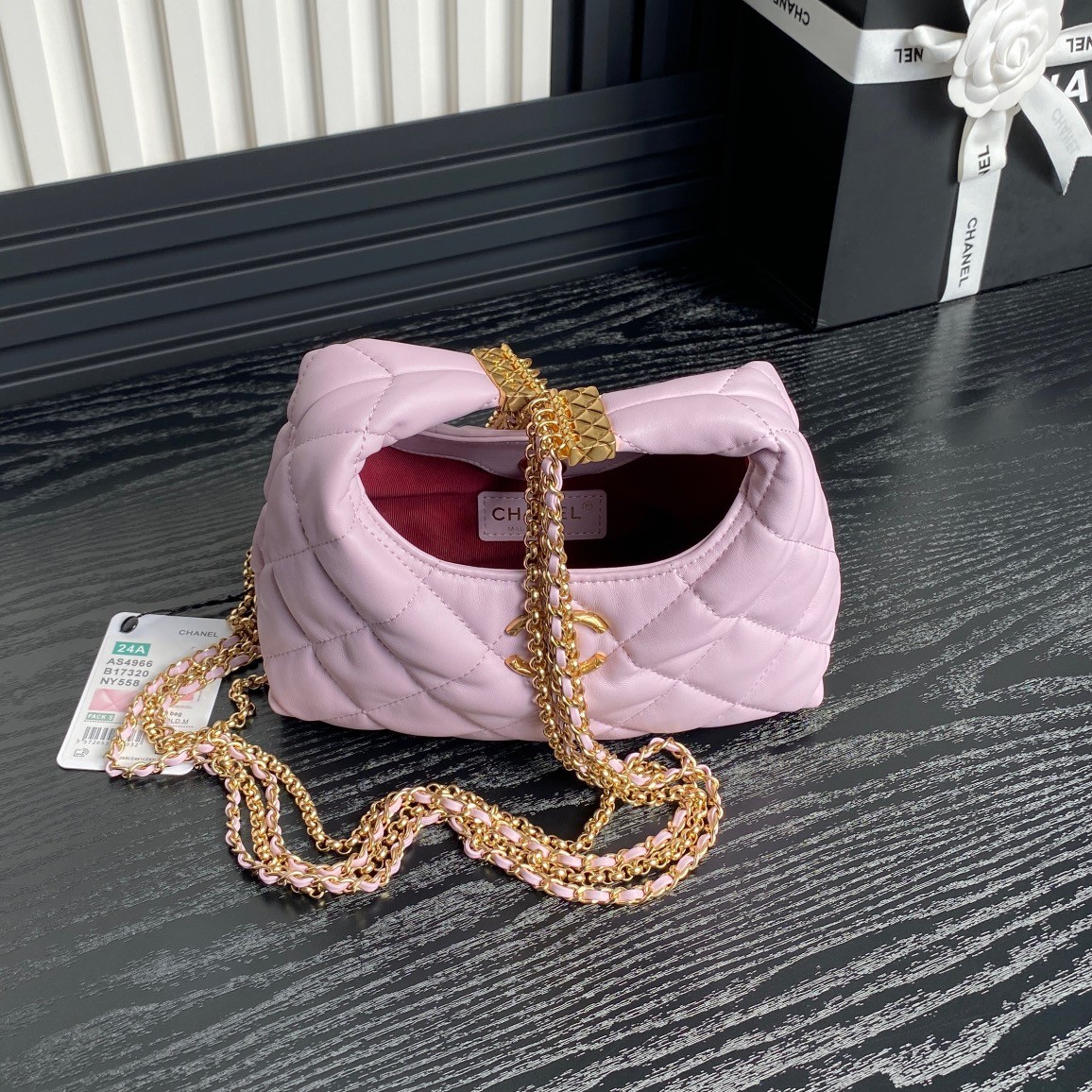 090 CHANEL AS4966
