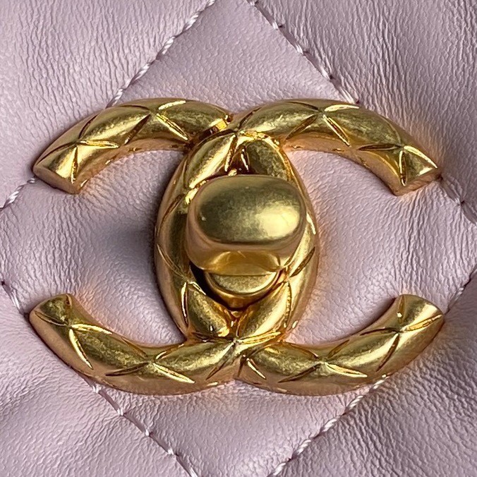 090 CHANEL AS4966