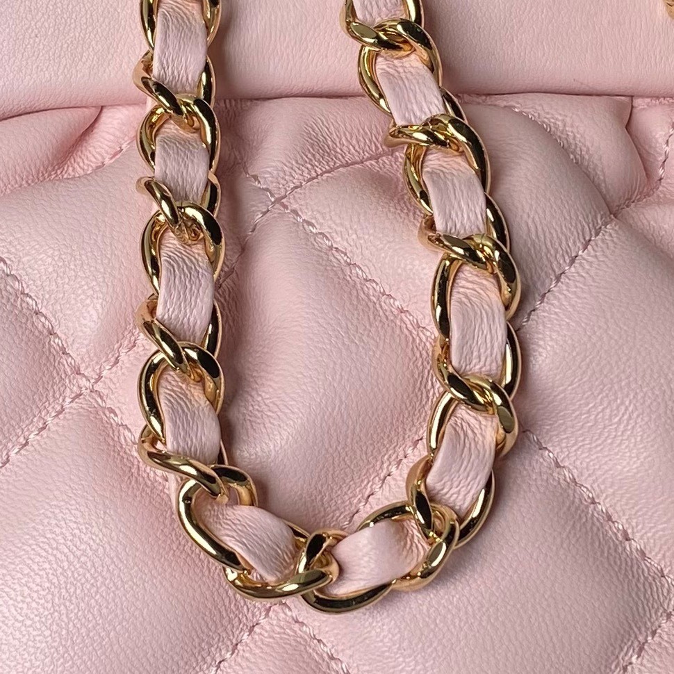 079 CHANEL AS4717