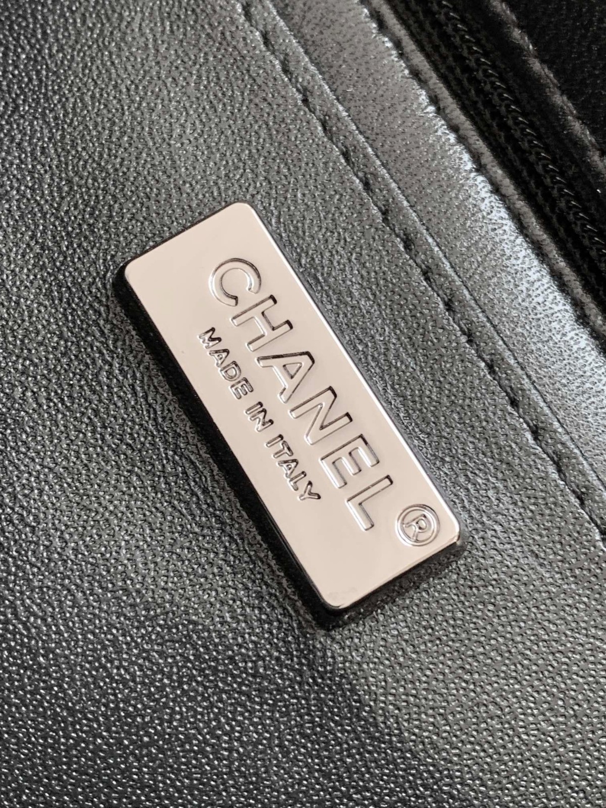 075 CHANEL CF