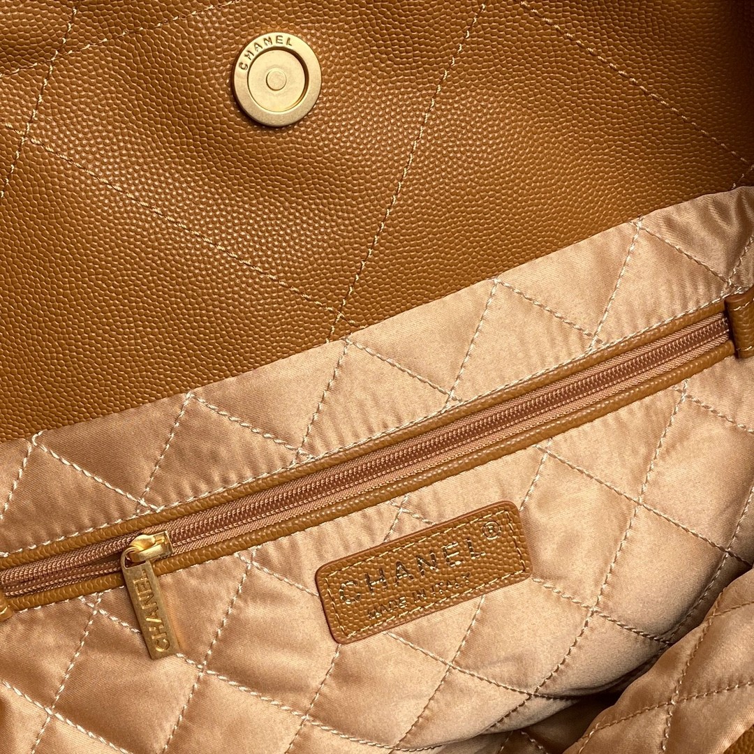 006 CHANEL AS3261