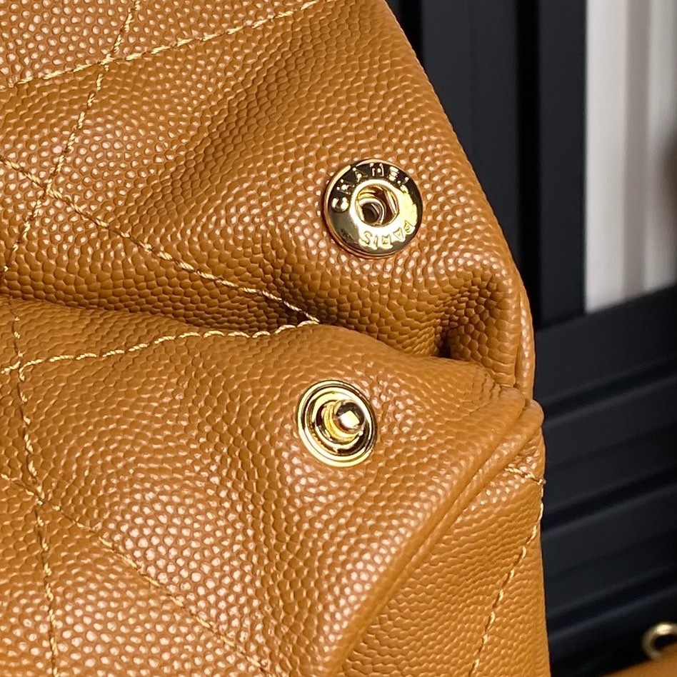 006 CHANEL AS3261