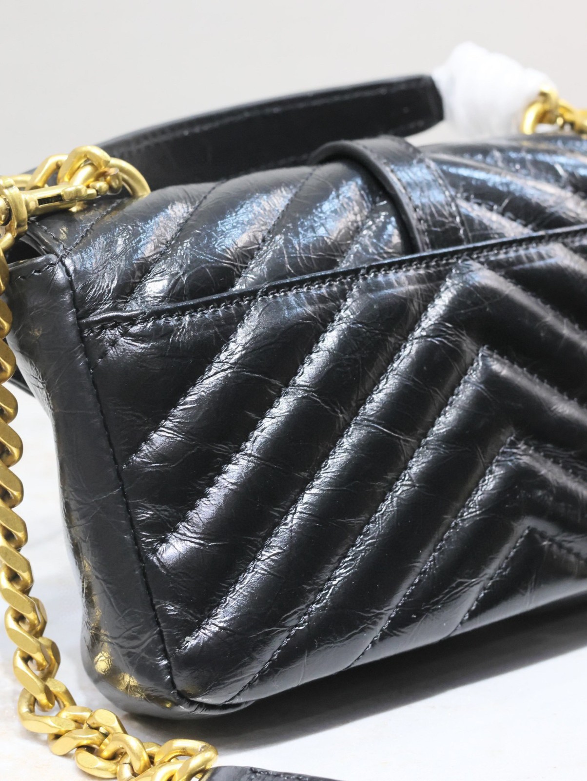 67 YSL。779430