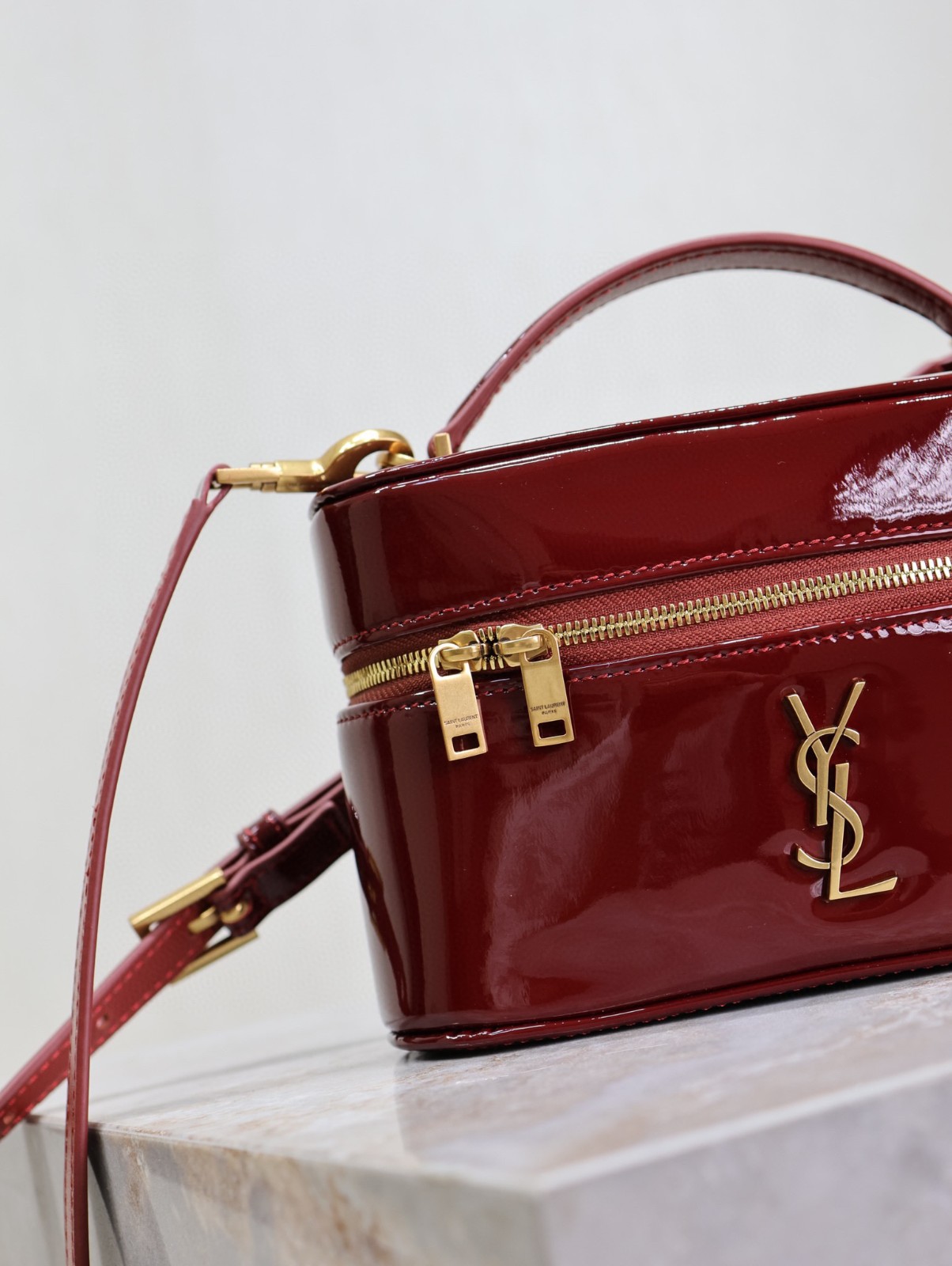 66 YSL 766731