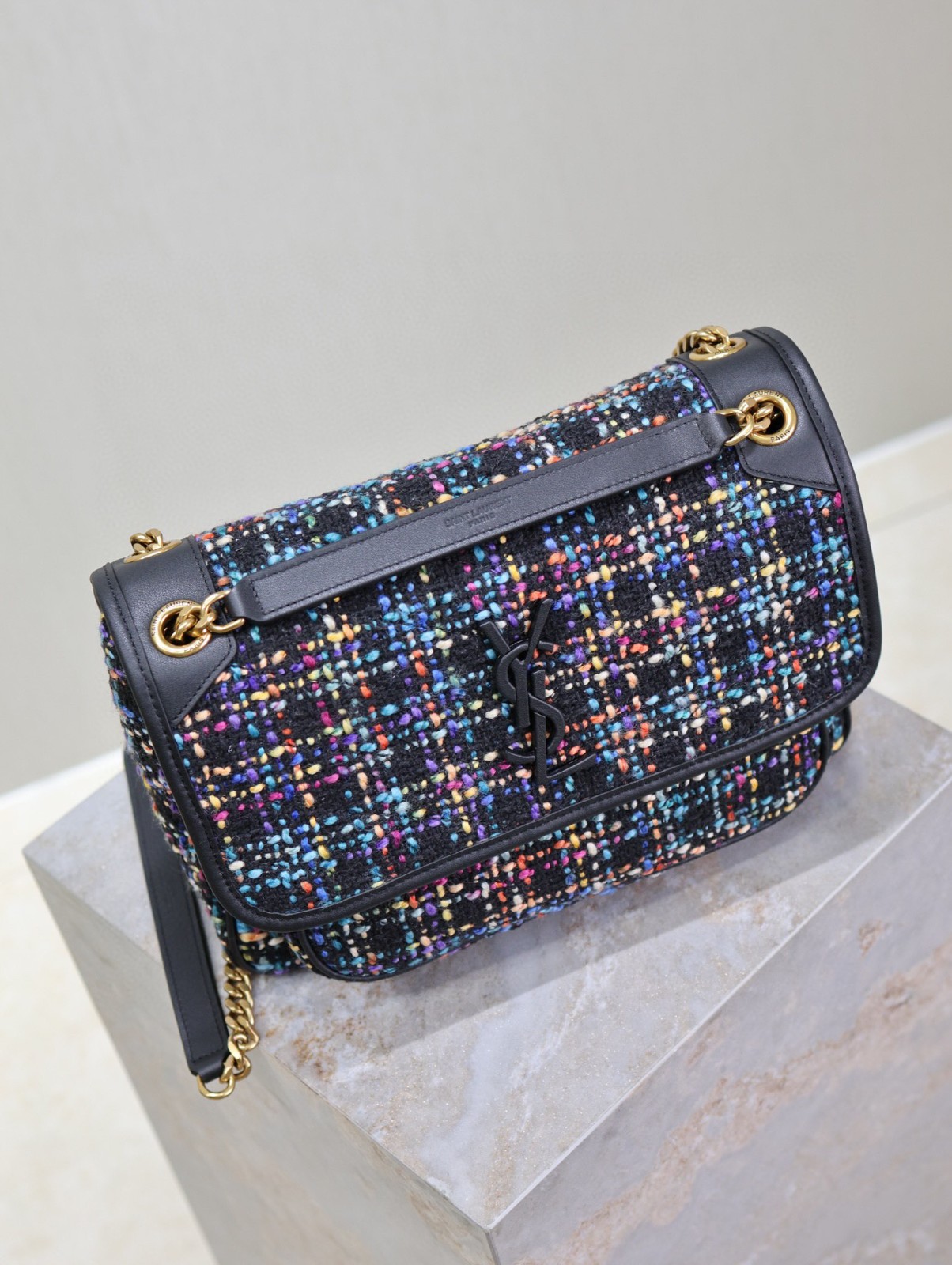 60 YSL 633158