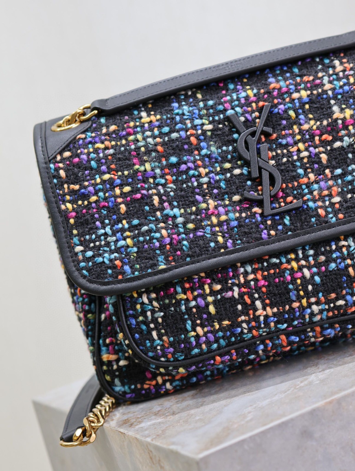 60 YSL 633158