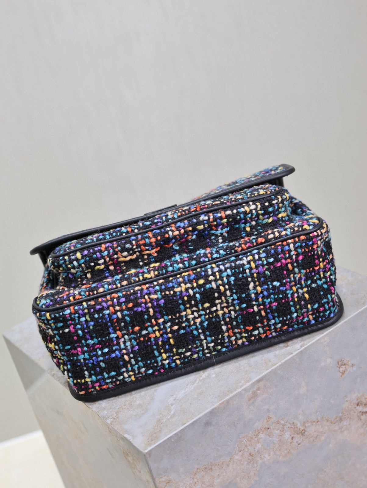 60 YSL 633158