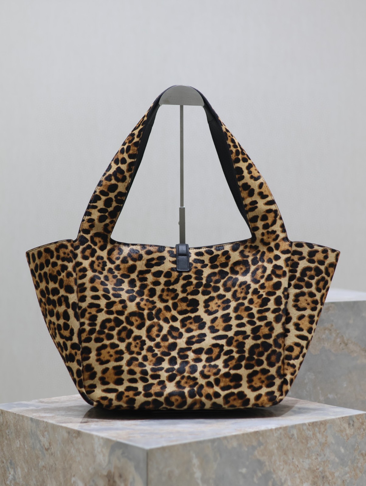 45 YSL 763435