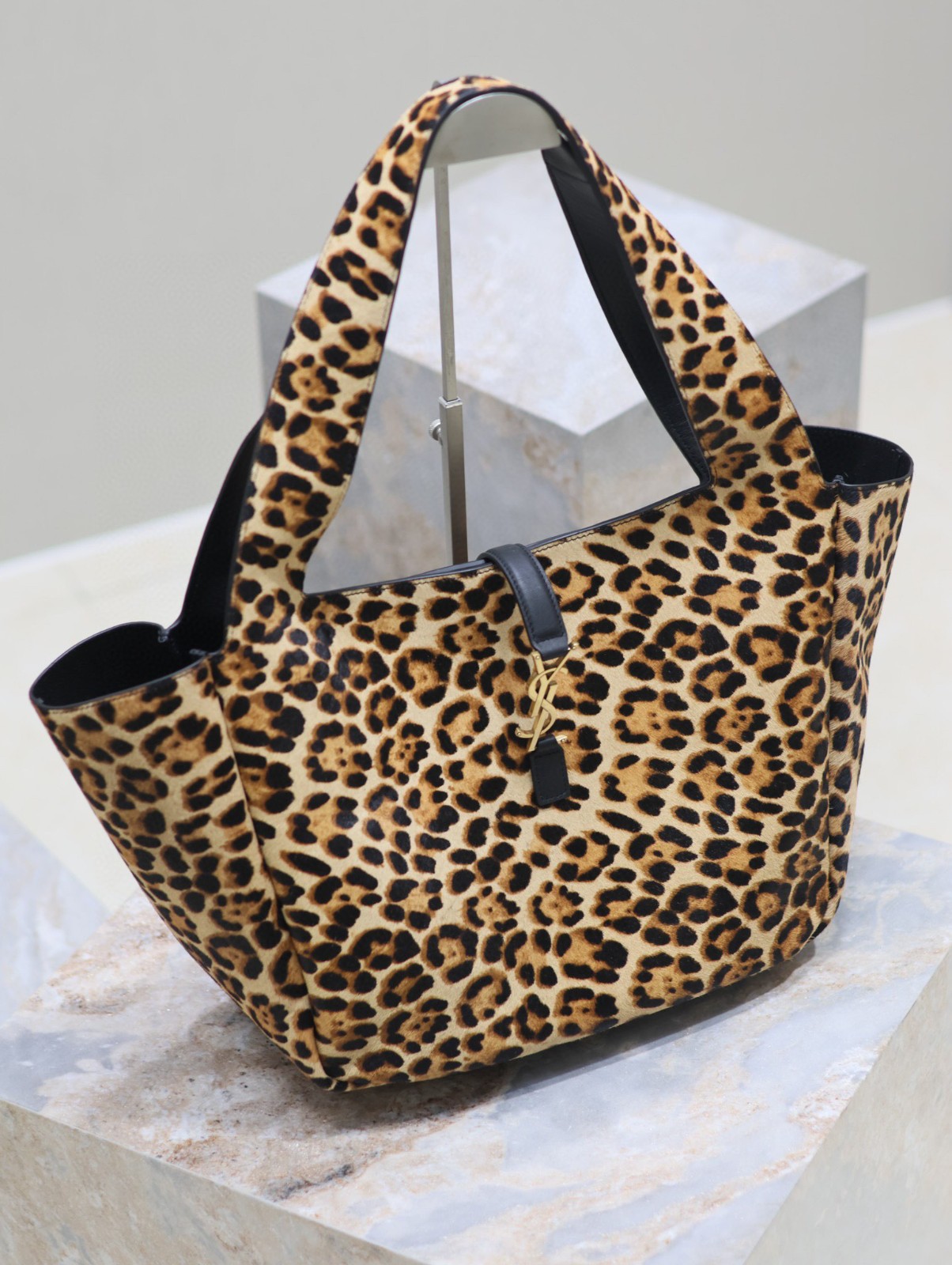 45 YSL 763435