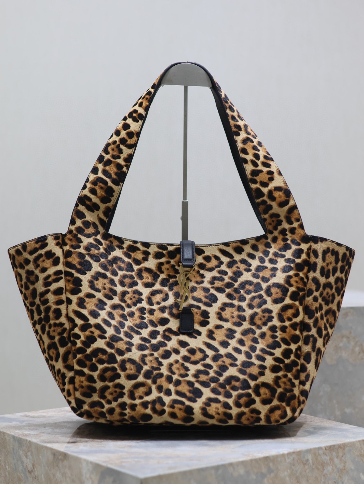 45 YSL 763435