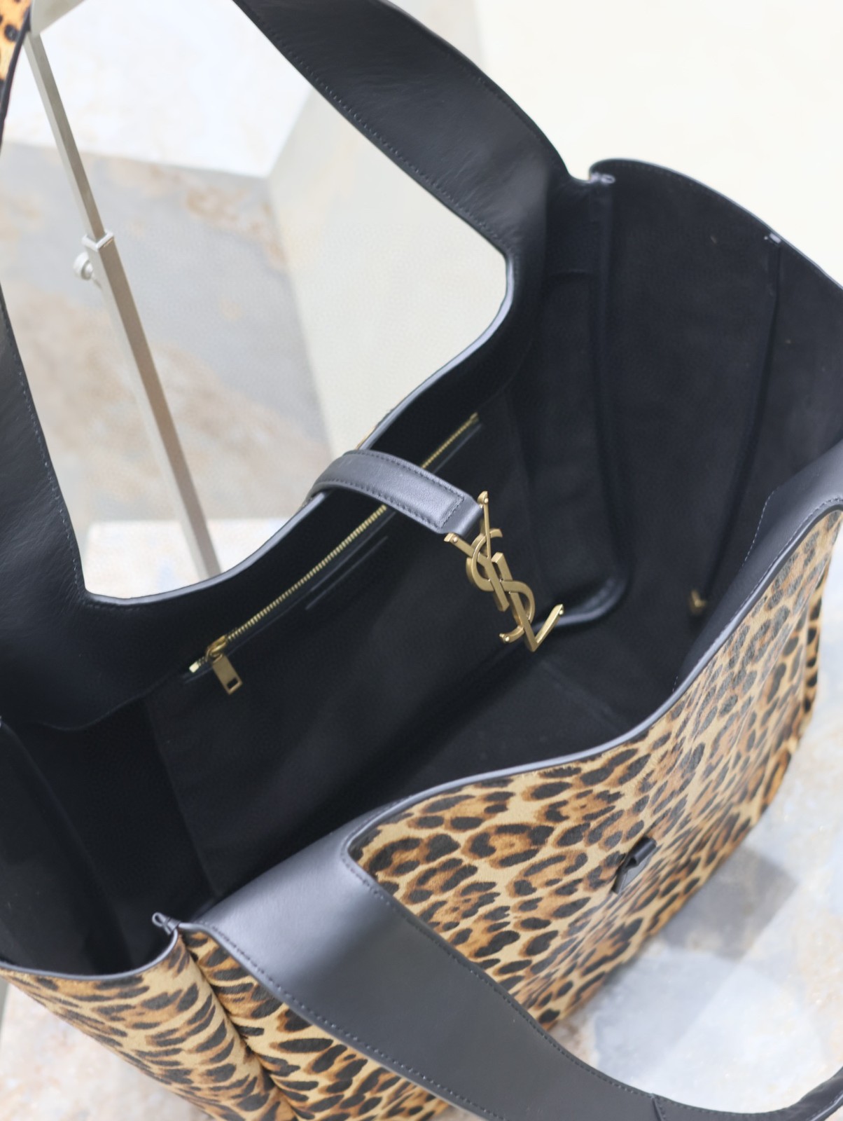 45 YSL 763435