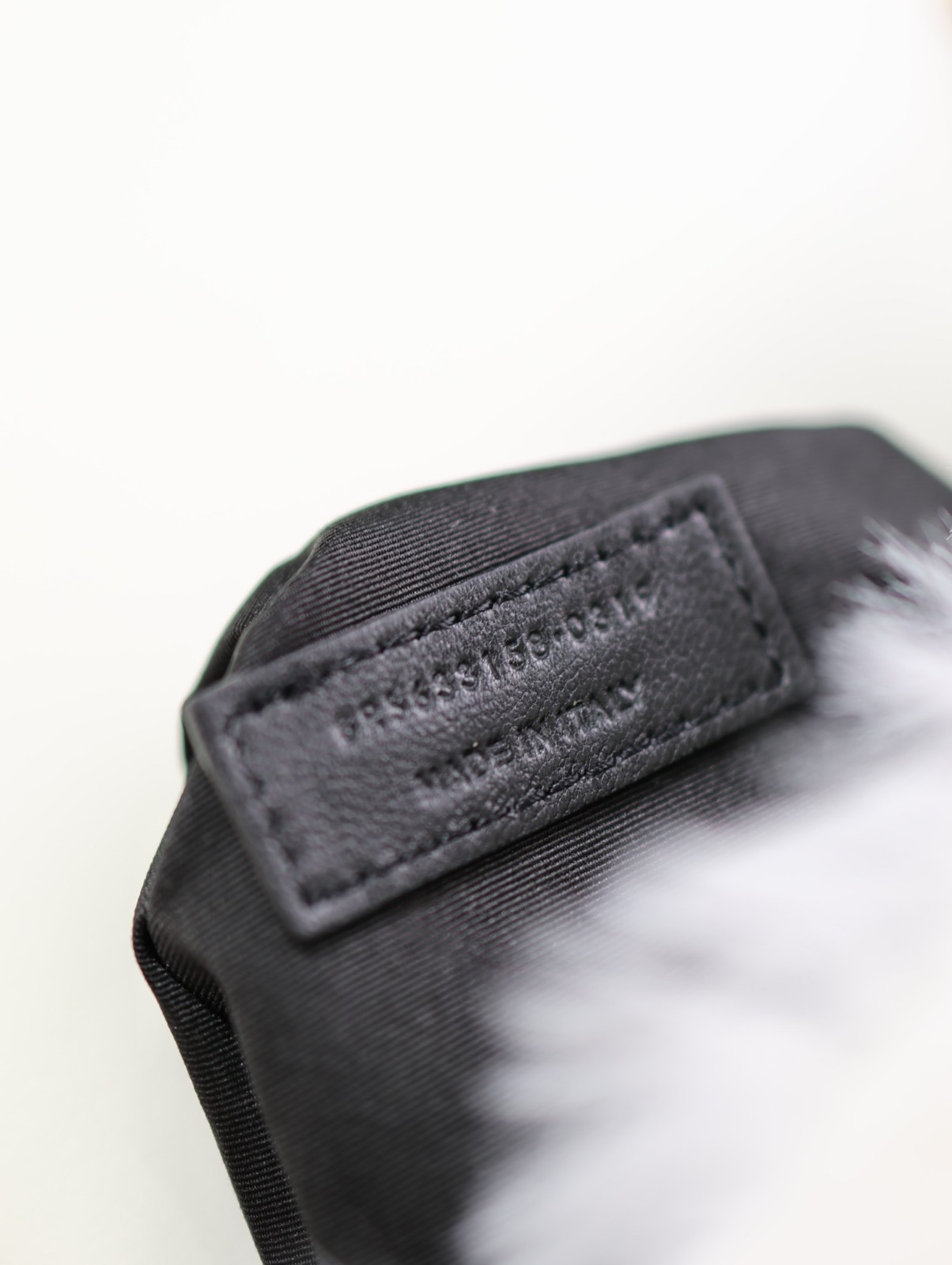 42 YSL 755857 498830 633158