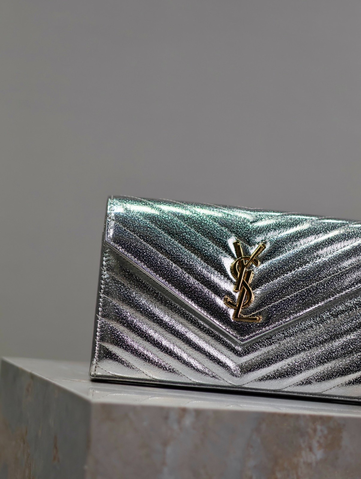 16 YSL 377828 银色金扣钻石纹