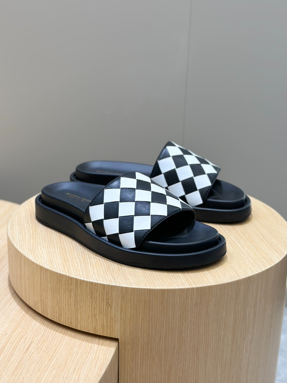 037 24123102 size 38-45