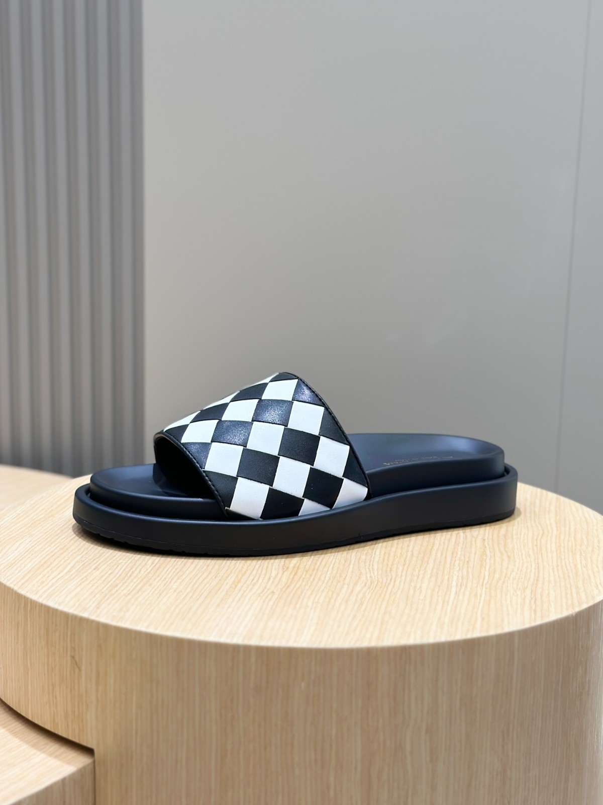 037 24123102 size 38-45