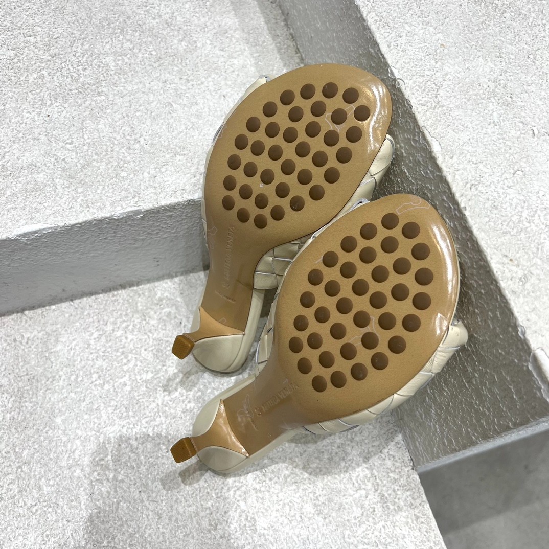 017 36123124 size 35-41