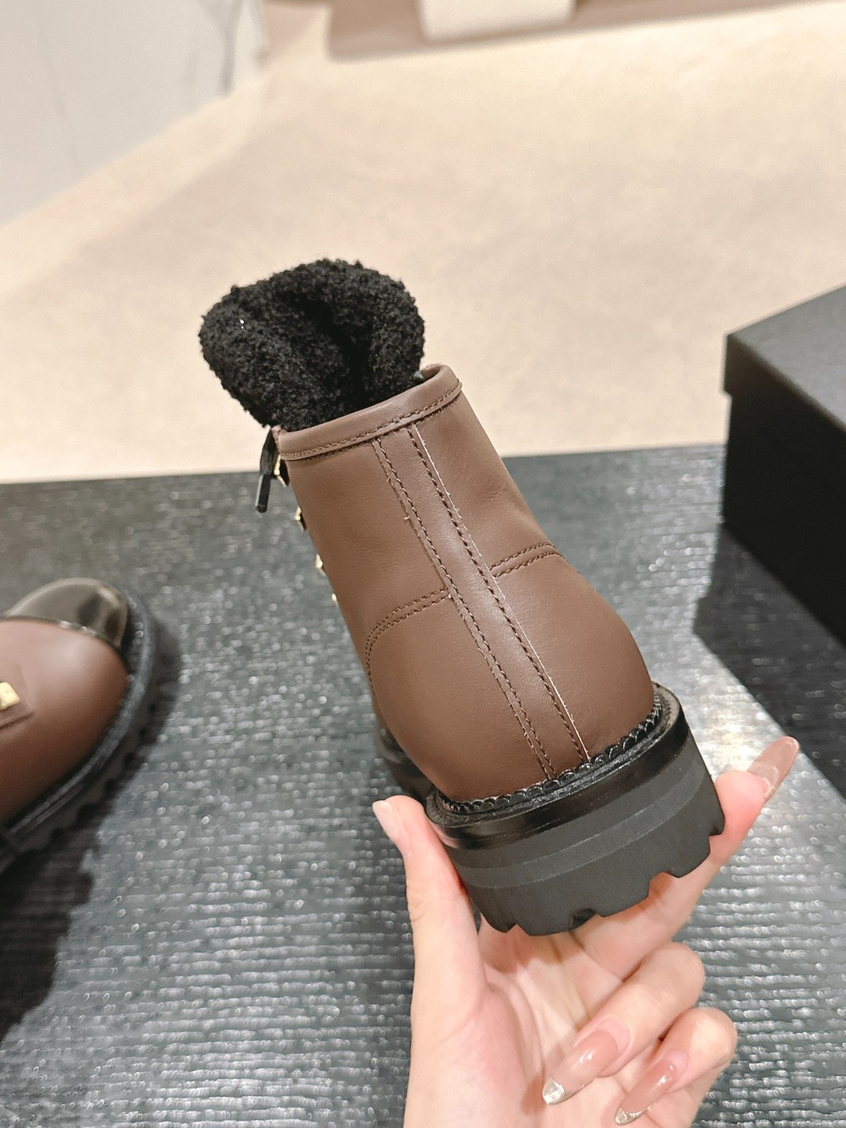 002 40123132 size 34-42