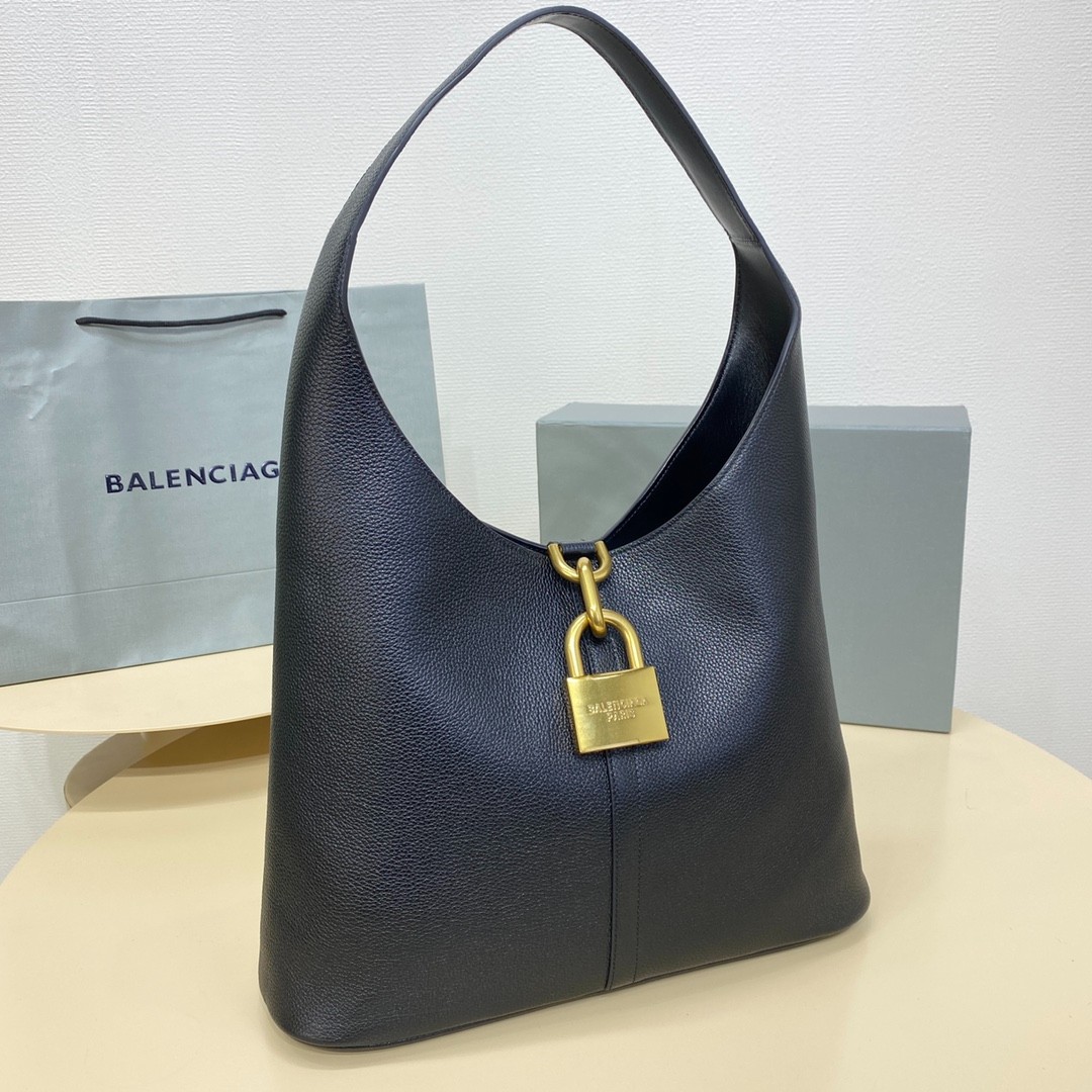 040 90123232 size 35x61.9x9.9cm