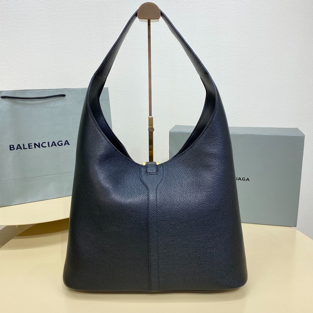 040 90123232 size 35x61.9x9.9cm
