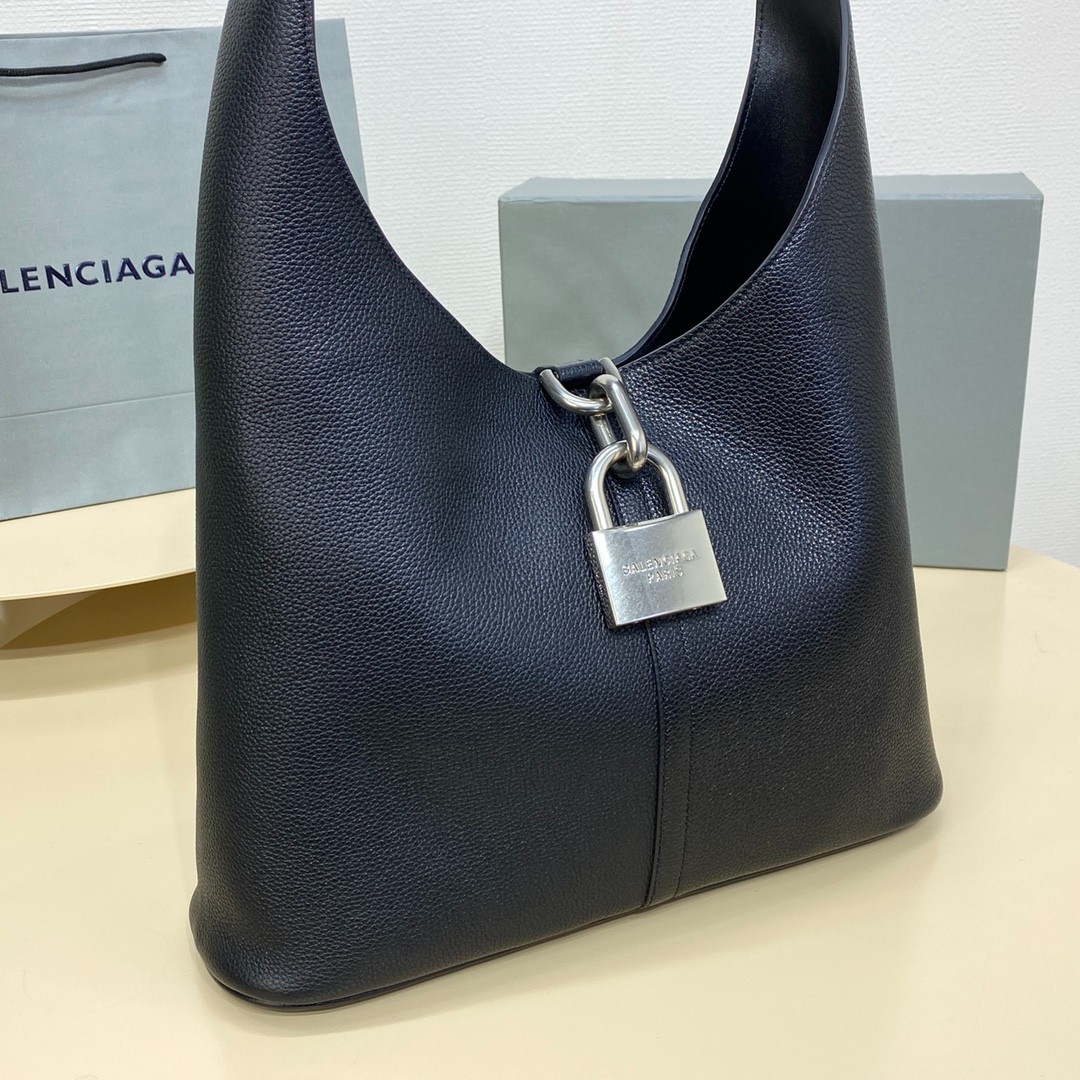 039 90123232 size 35x61.9x9.9cm