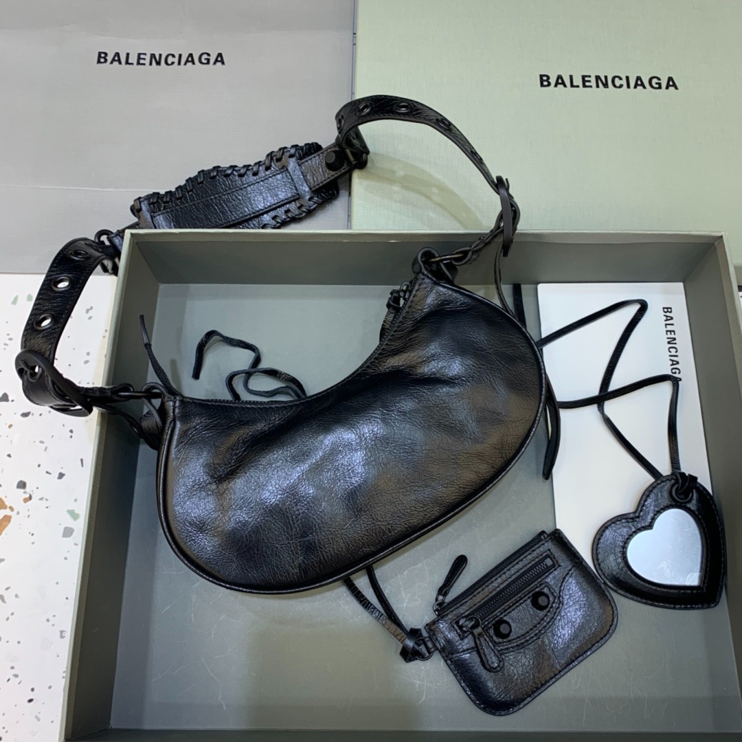 036 64123198;72123201 size 26x12x6cm;size 33x16x8cm
